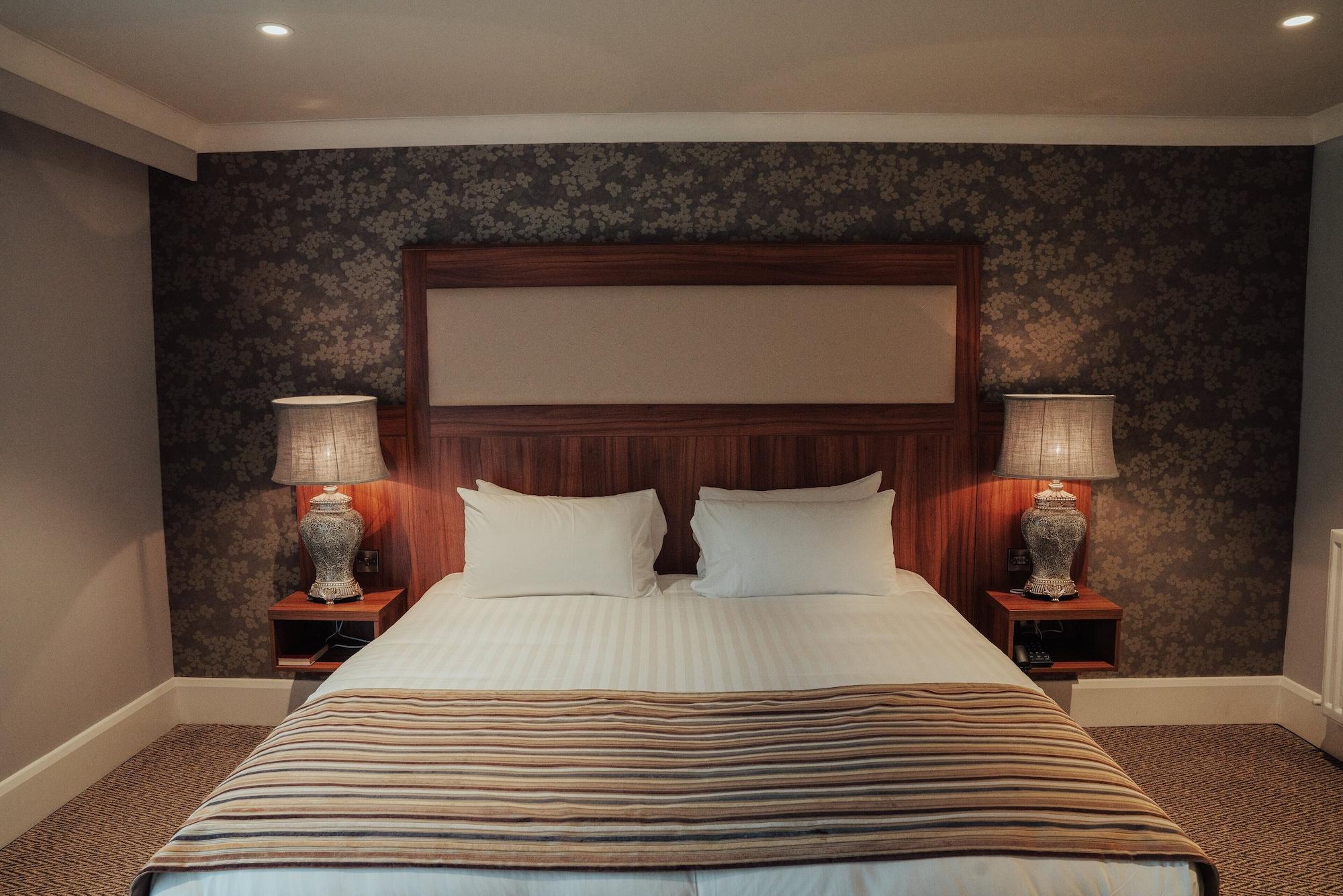 Dunadry And Gardens Hotel